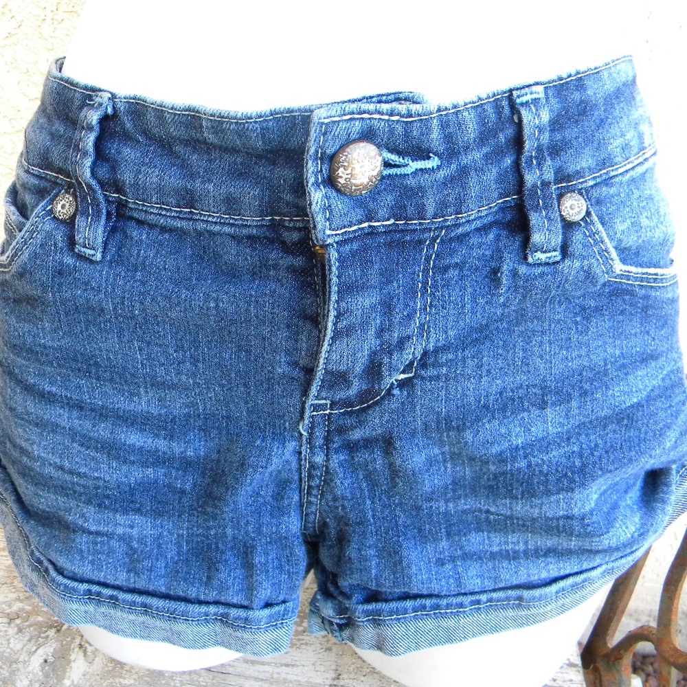 Levi's  Shorty short